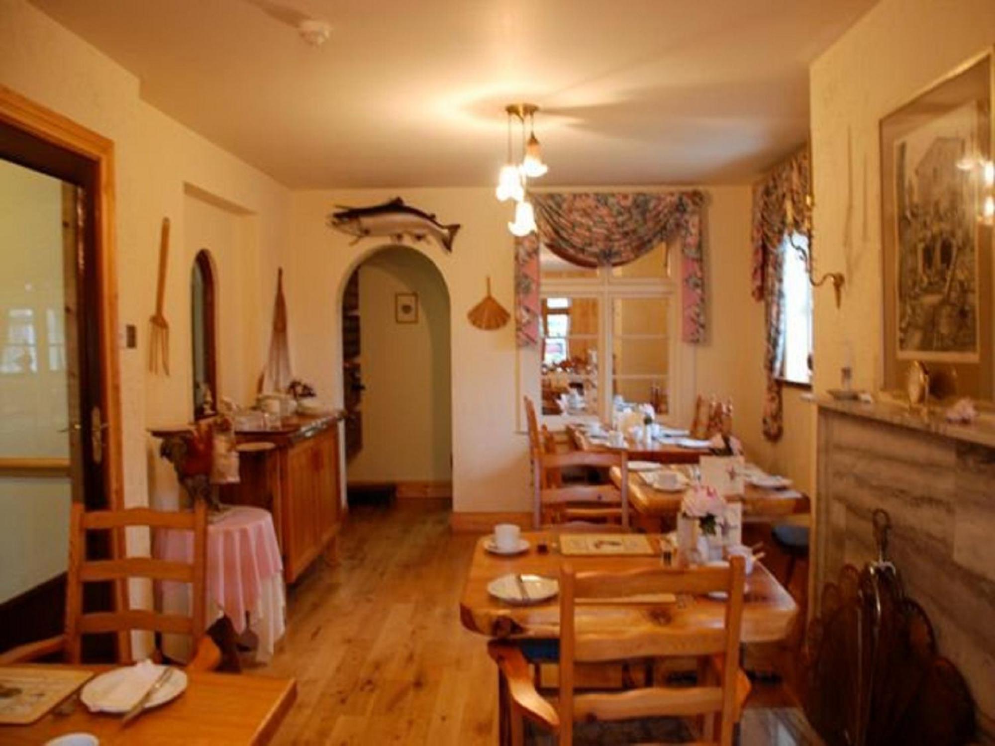 Hawthorn House Guesthouse Кенмар Экстерьер фото