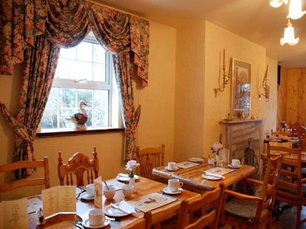 Hawthorn House Guesthouse Кенмар Экстерьер фото