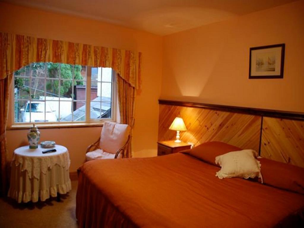 Hawthorn House Guesthouse Кенмар Номер фото
